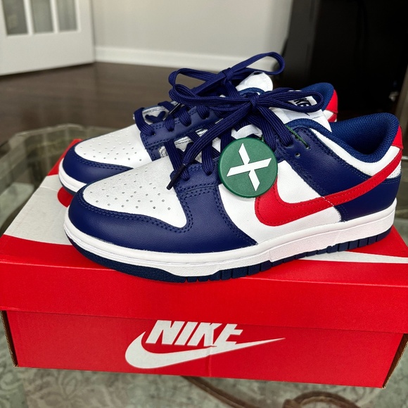 Women’s Nike dunk low USA 6.5 - Picture 1 of 7